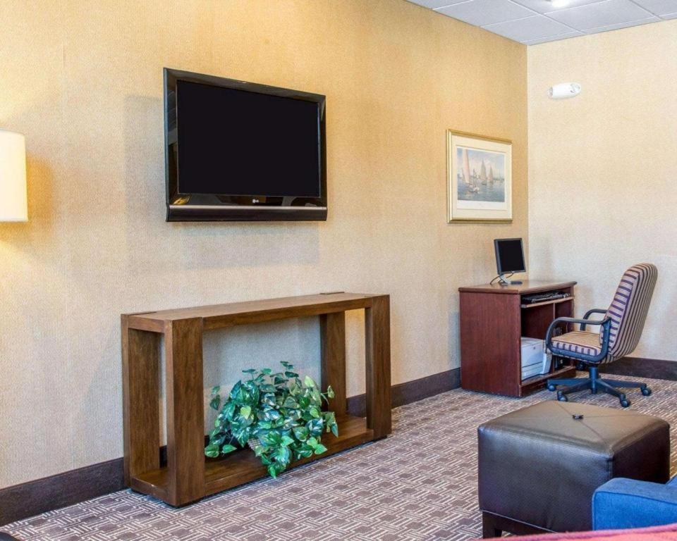 Quality Inn Mystic-Groton Bagian luar foto